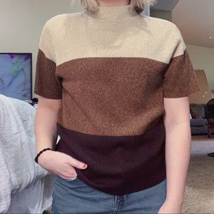 ❤️2/$20❤️ Mock neck neutral tee